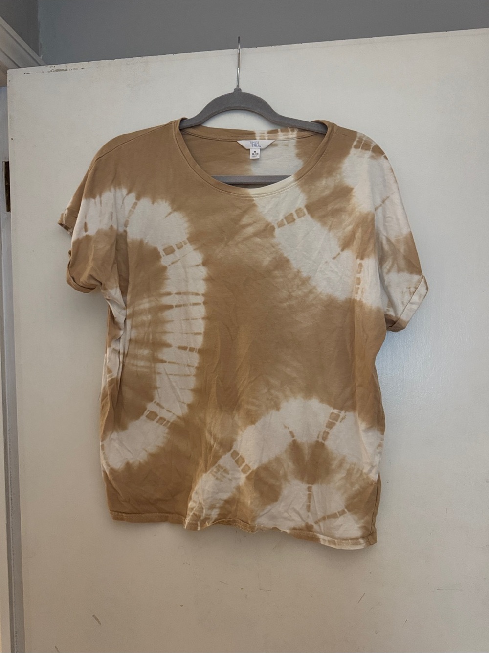 Time and Tru Tan and White Tie-Dye Short Sleeve Tee